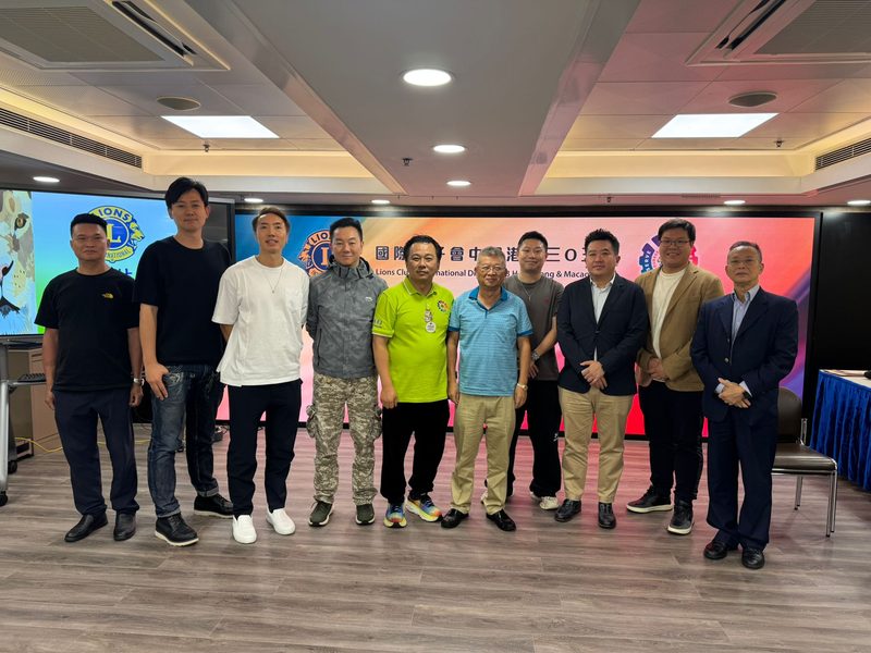 十位準獅友於東美中心新會員研討會後合照