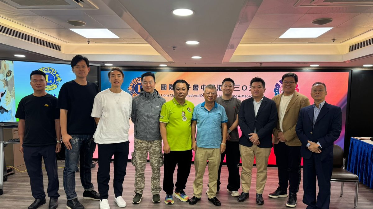 十位準獅友於東美中心新會員研討會後合照